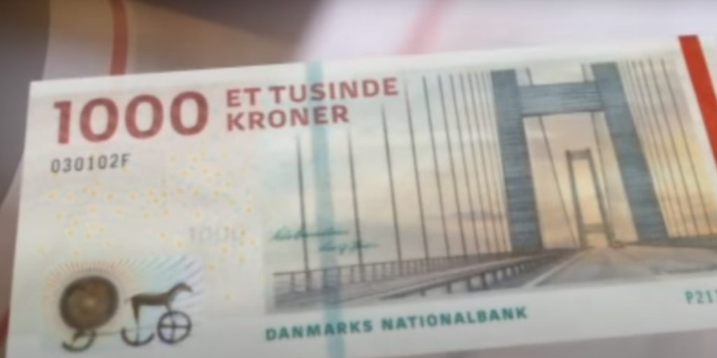 Kriminelle hvidvasker 1000-kronesedler med mælk: Butikker magtesløse