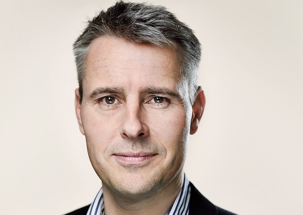 Henrik Sass Larsen flygtet til udlandet: Nu kan han nyde sin politikerpension