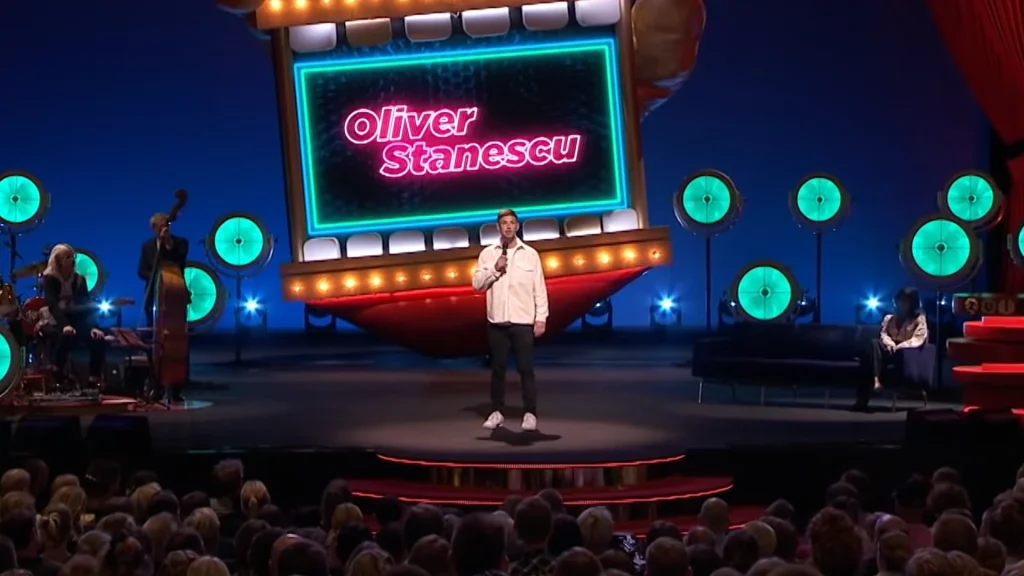 Populær dansk komiker overfaldet: Nu hyldes han af helt særlig årsag