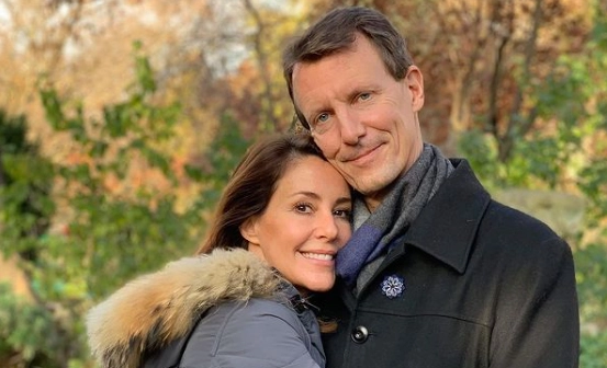 Joachim og Marie fejrer særlig dag: Én detalje ved nyt foto vækker opsigt