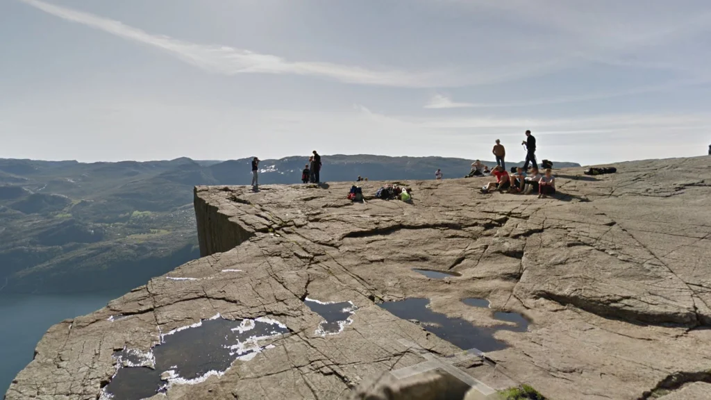 Trist ulykke i Norge: Person omkommet efter fald fra Preikestolen
