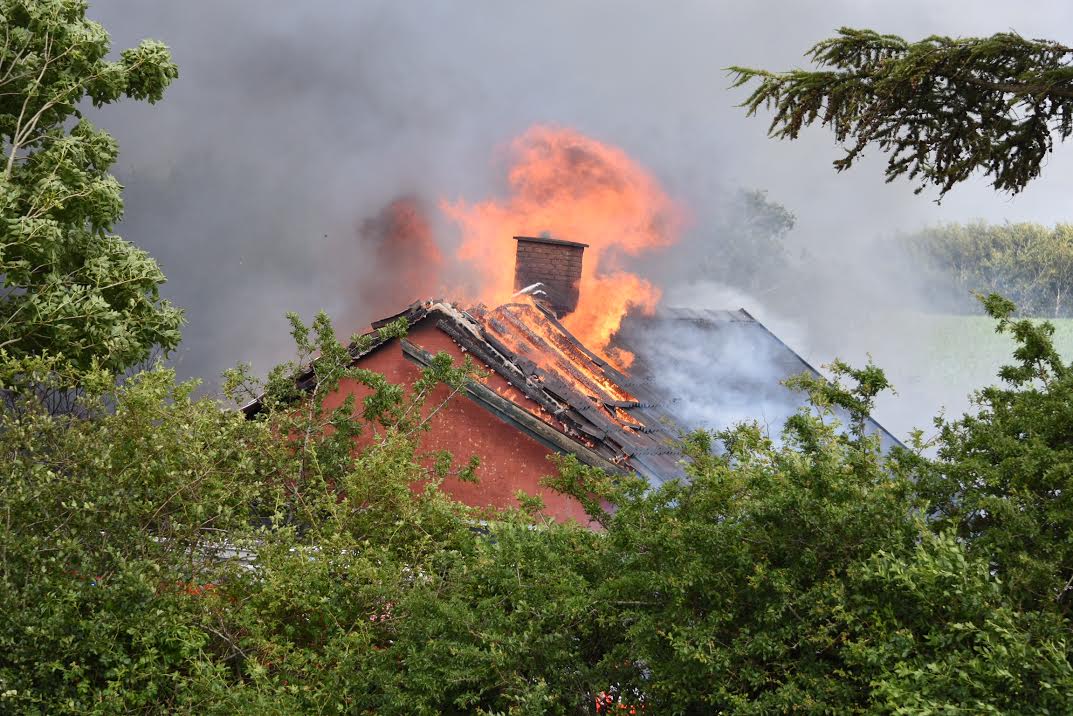 Voldsom brand – naboens hund slog alarm