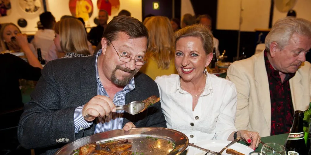 Fra køkken til krimi: James og Anette Price debuterer som krimiforfattere