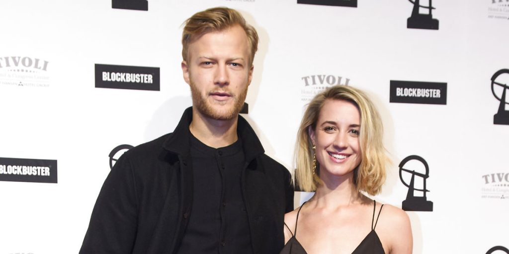 Kendt skuespiller afslører glædelig nyhed