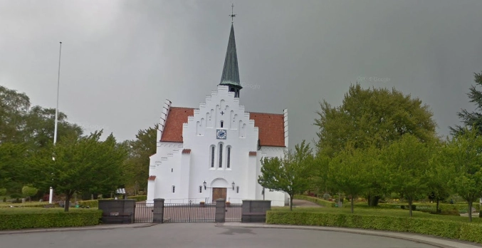 Kirke forsøgt sat i flammer: Brændbar væske skulle starte brand ved kapellet