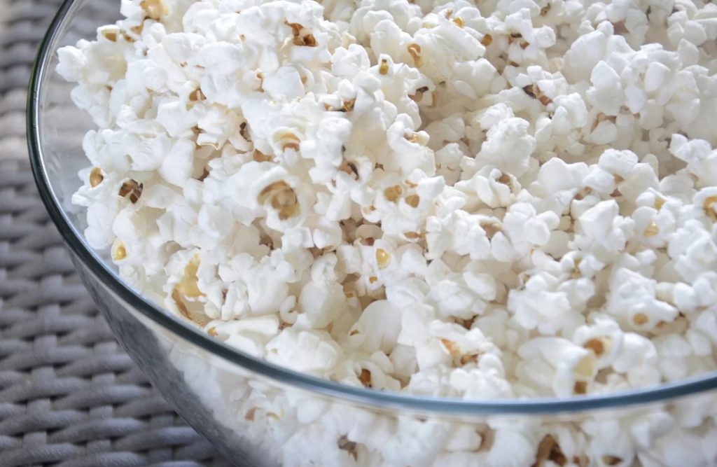 Pesticider-rester fundet i popcorn: Kan være farlige at spise