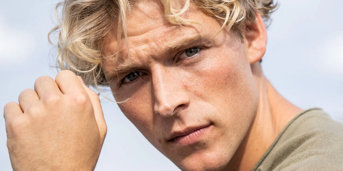 Christopher sidder ved morgenbordet med sin datter: Nu smelter hele internettet over videoen