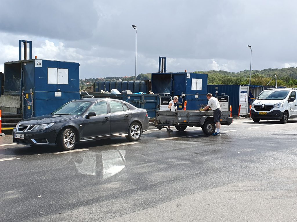 Farvel til småt brændbart: Nu lukkes affaldscontainerne