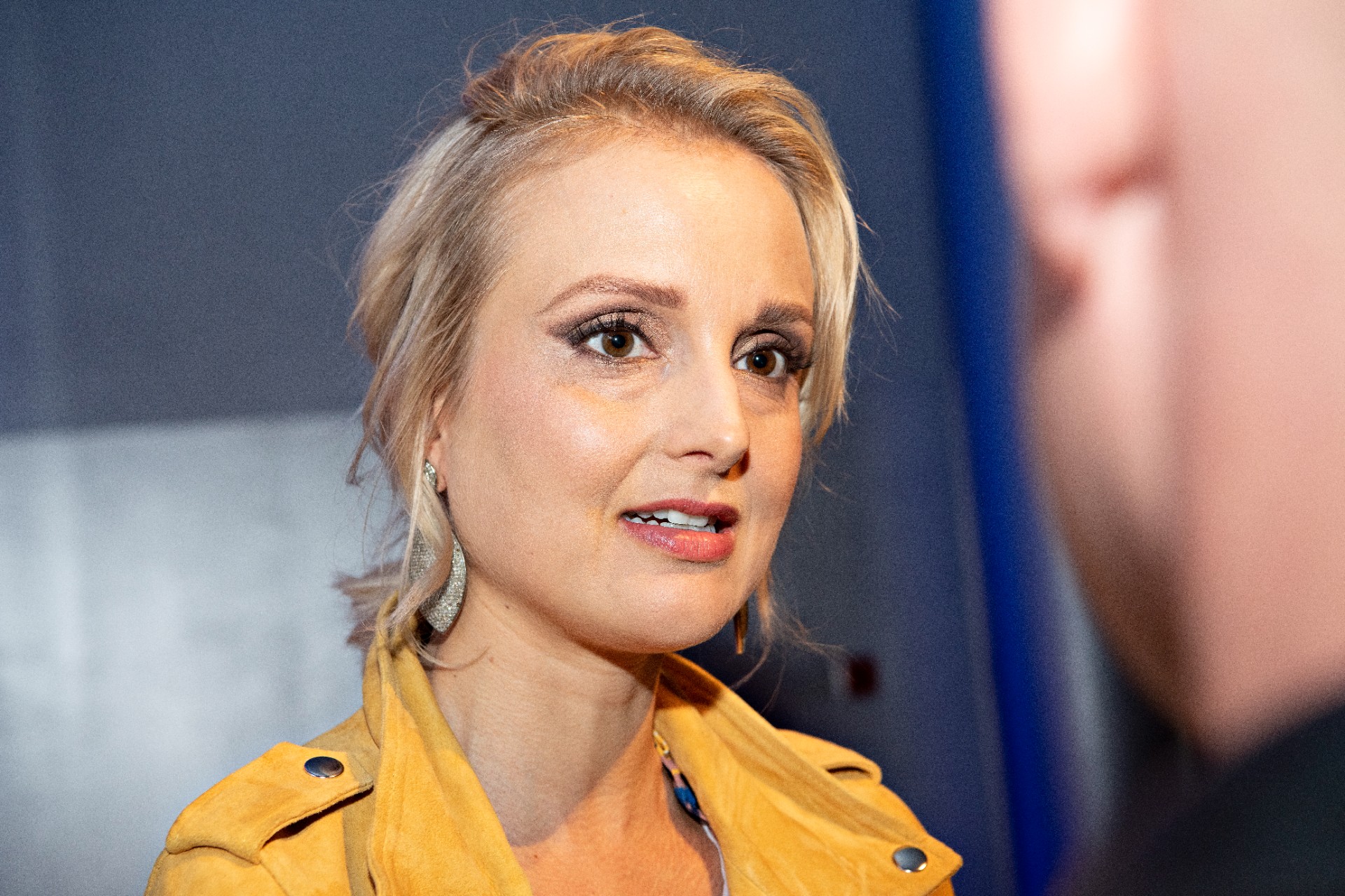 Mai Manniche lukker og slukker