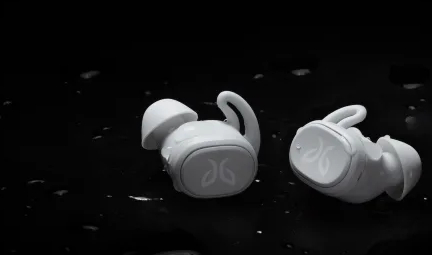 True wireless sportshovedtelefoner fra Jaybird