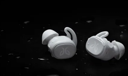 True wireless sportshovedtelefoner fra Jaybird