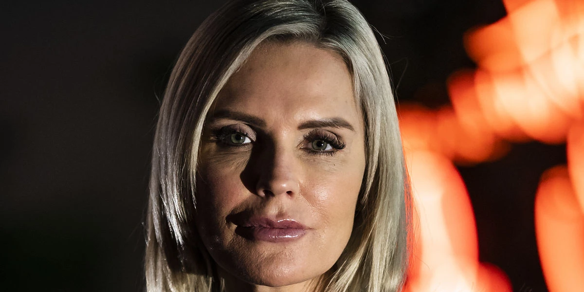 Janni Ree lægger ikke fingre imellem: Raser igen mod Amalie