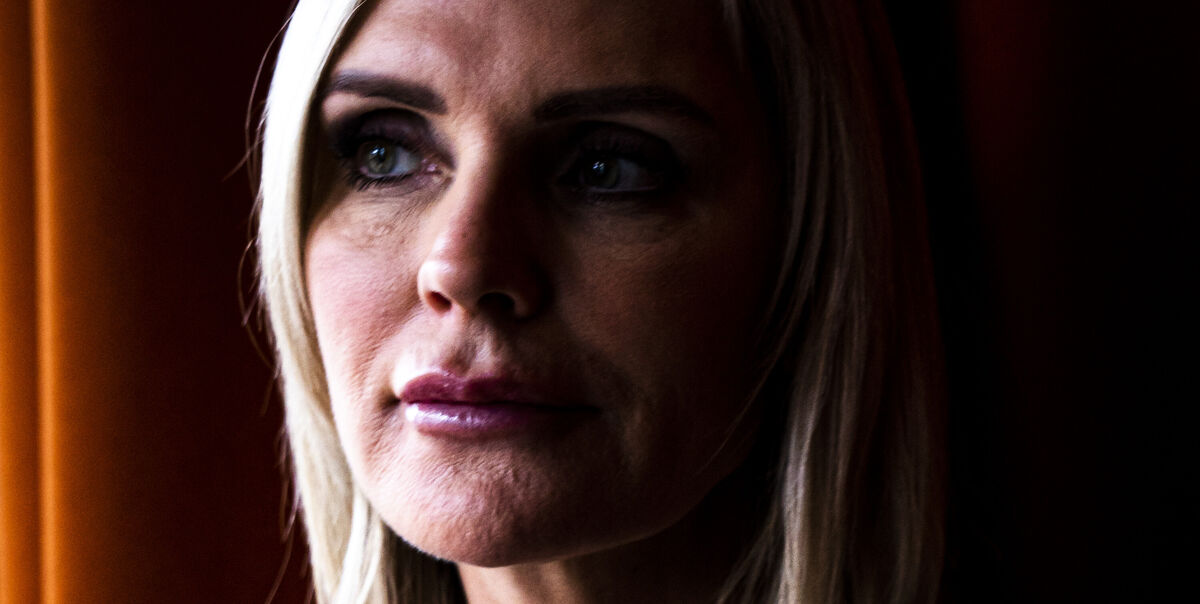 Janni Ree var ude med veninderne – men pludselig skulle hun hjem