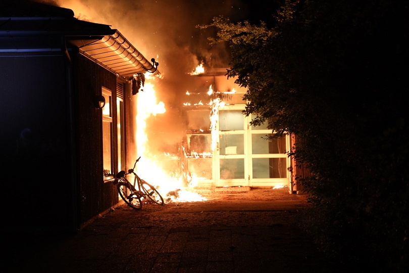 Pyroman på spil i Herlev? Politiet aner sammenhæng mellem nattens seks ildebrande
