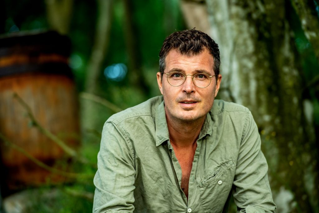 Pelle Hvenegaard giver opdatering fra hospitalet