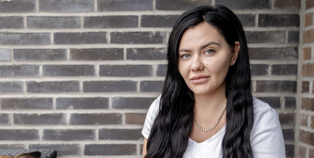 Nu viser Fie Laursen babybulen frem