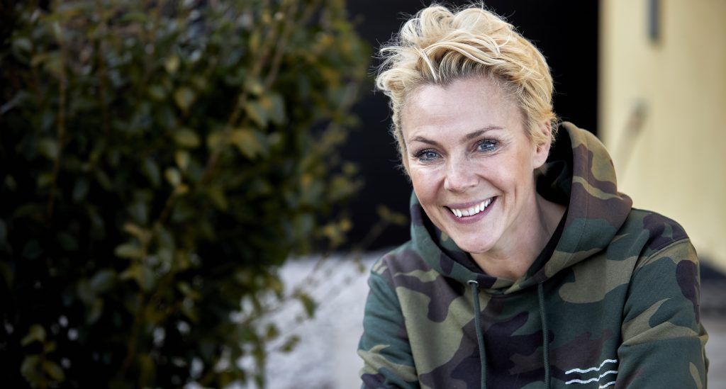 Lene Beier deler stort øjeblik fra familien i Alperne
