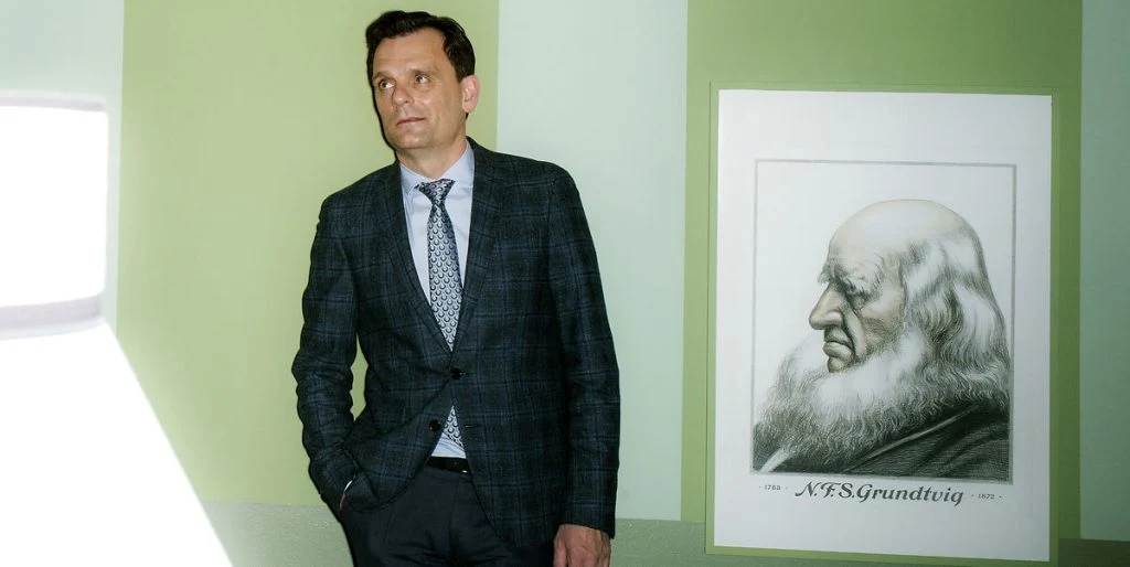Direktør kommer med advarsel