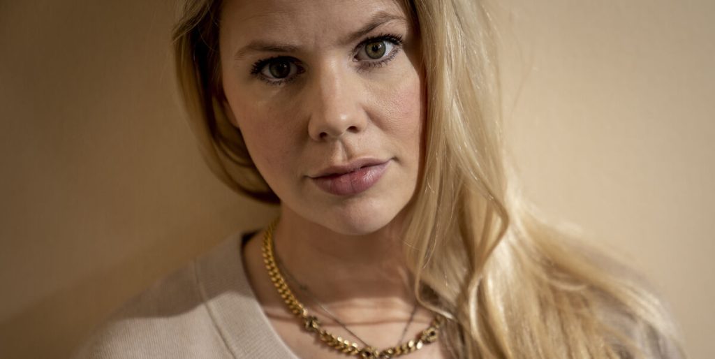 Julie Zangenberg får fjernet brysterne: Her er den sørgelige årsag bag