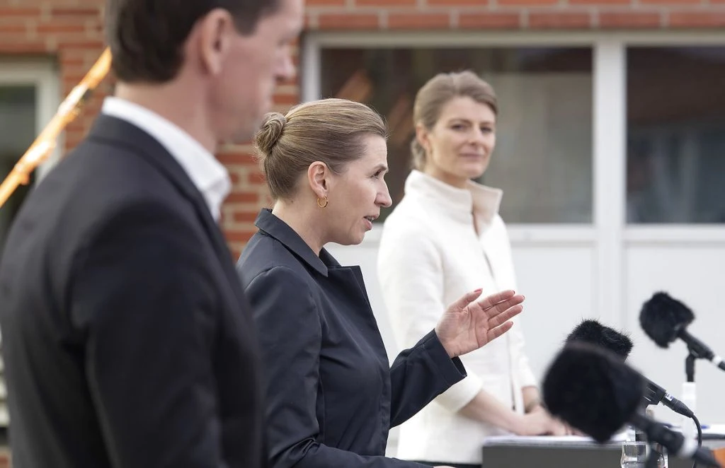 Regeringen indkalder til pressemøde senere i dag