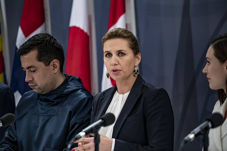 Mette Frederiksen i skarpt angreb mod Trump: Det er uacceptabelt
