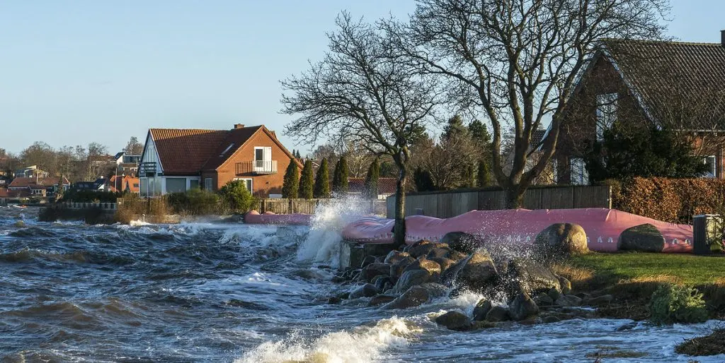 Stormen nærmer sig: Sådan sikrer du dit hus bedst muligt
