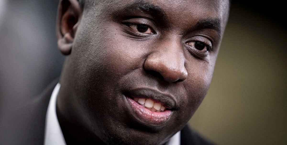 Melvin Kakooza deler ærlige ord med Casper Christensen: Taler ud om traume