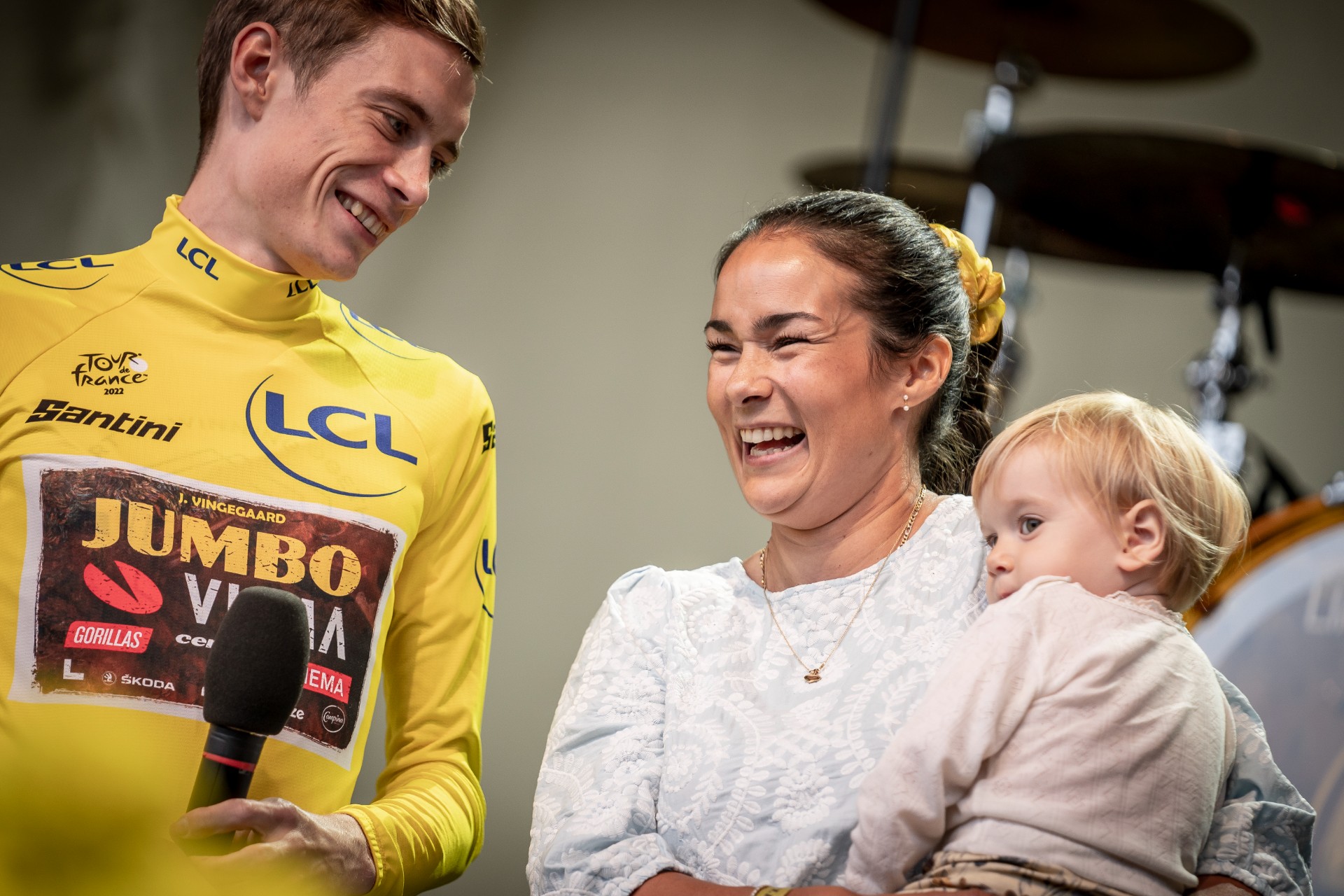 Doping-debatten er ikke slut endnu: Nu tager Vingegaards hustru bladet fra munden