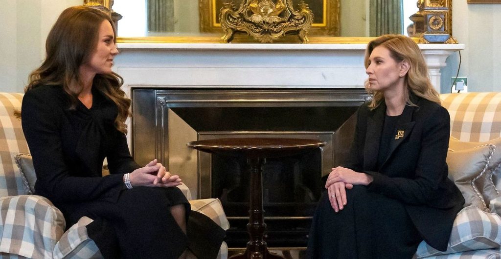 Kate tager imod præsident Zelenskyjs kone på Buckingham Palace