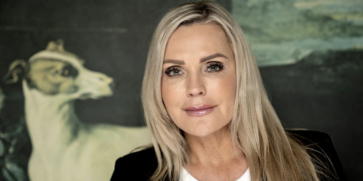 Her bliver Janni Rees løn afsløret: Så mange penge tjener hun om måneden