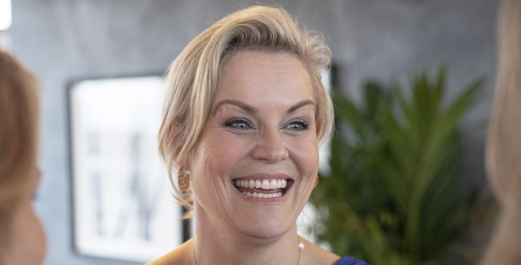 TV 2-værten Cecilie Hother i kæmpe bommert: Nu griner hele internettet med hende