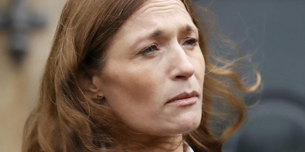 Medie påstår at Mia Wagner og én anden løve for at have løjet sig til flercifret millionbeløb