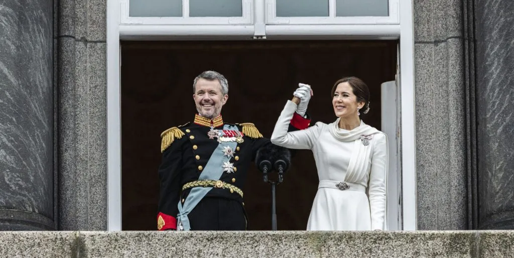 Et kryds i den royale kalender: Nu gør kong Frederik og dronning Mary det for første gang