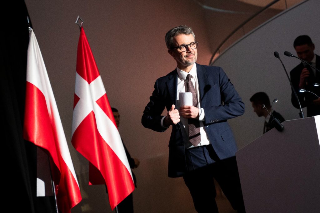 Under tale i Polen: Dette lykkes med stor succes for Kong Frederik