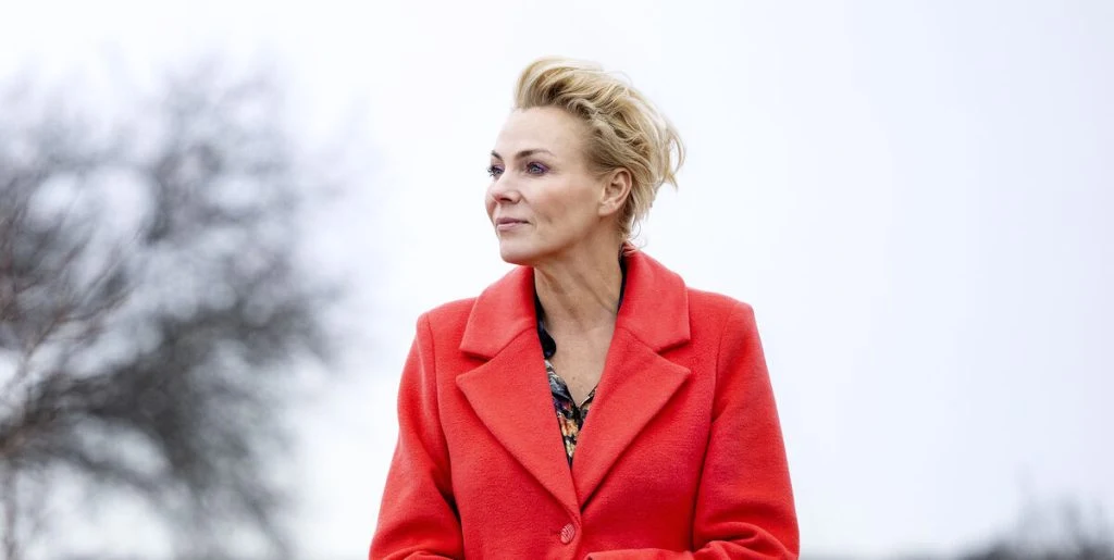 Lene Beier vågnede til uventet syn på alpehotellet: “De kom væltende ind i soveværelset”