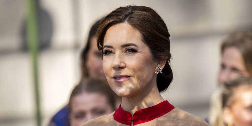 Mary i hårproblemer: Her er dronningens nye frisør