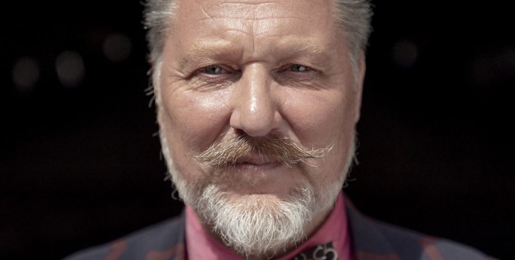 Copenhagen Pride i stormvejr: Lars Henriksen træder tilbage sig som politisk forperson