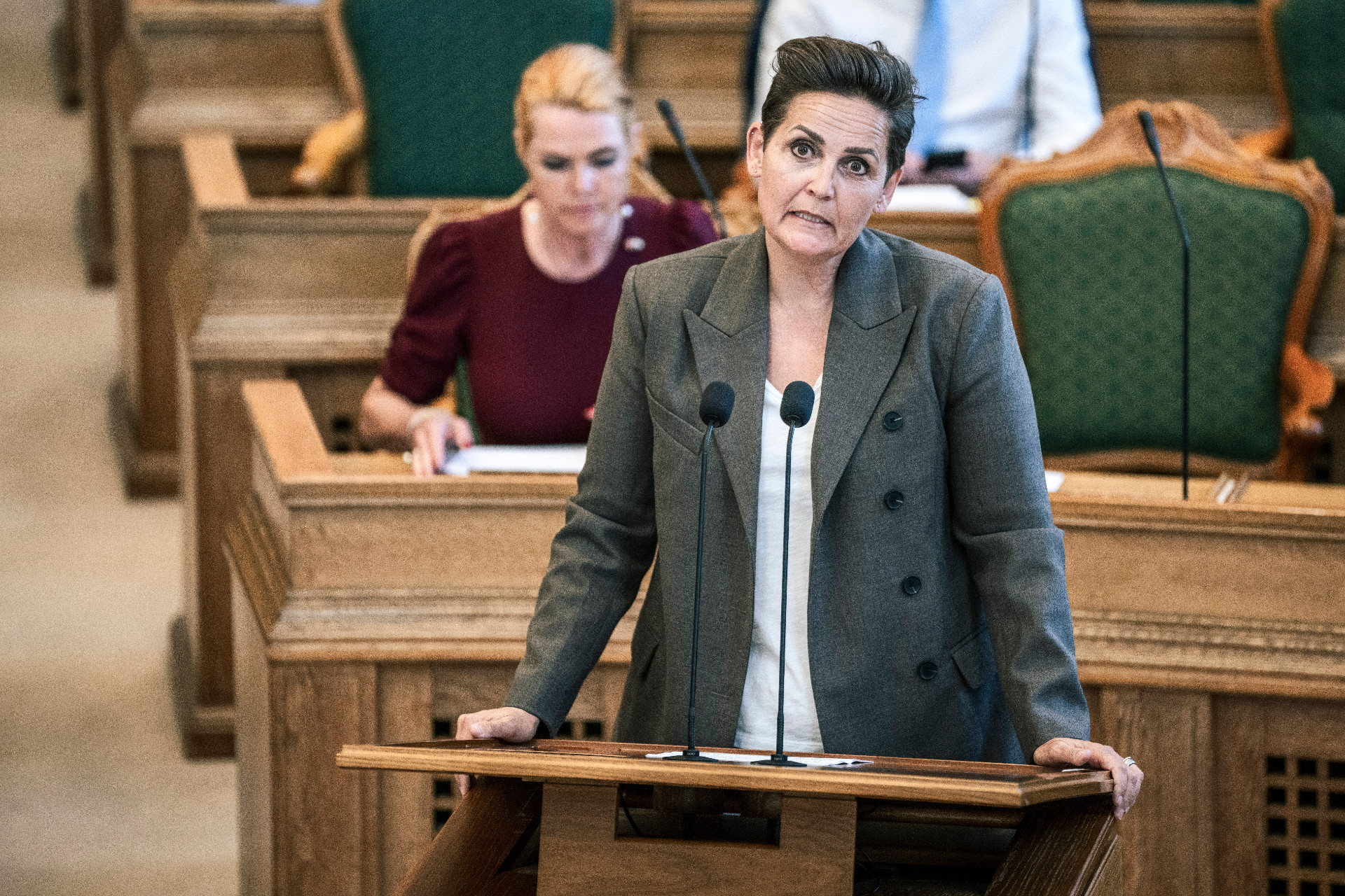 Ups! Kendt politiker fanget i pinlig brøler