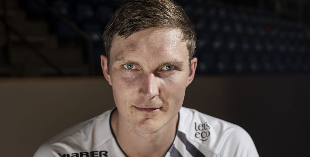Hvad skal det betyde? Viktor Axelsen med trist meddelelse