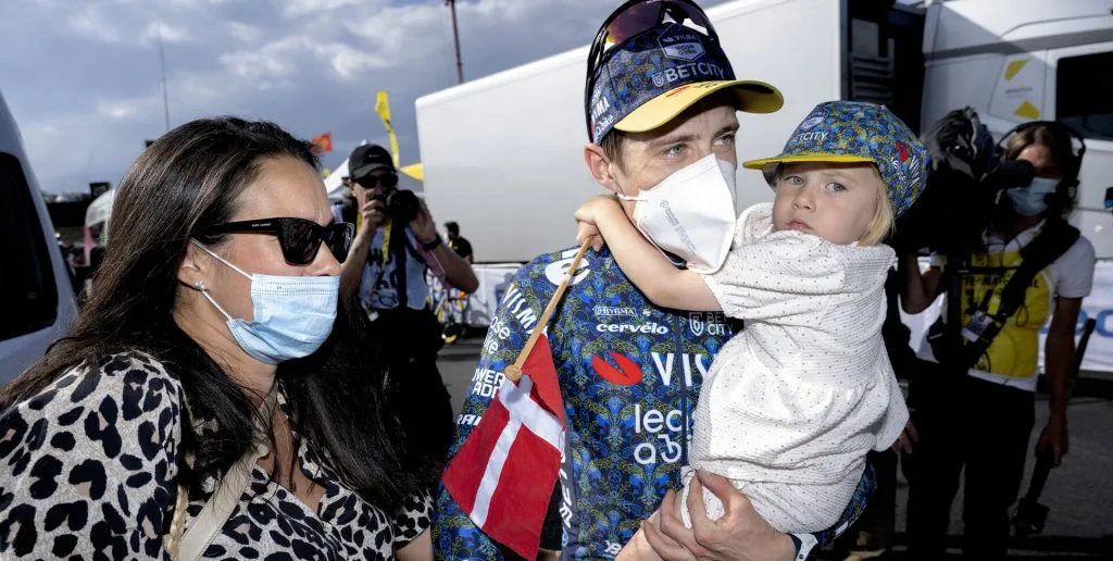 Jonas Vingegaard har afgivet særligt løfte til hustruen Trine