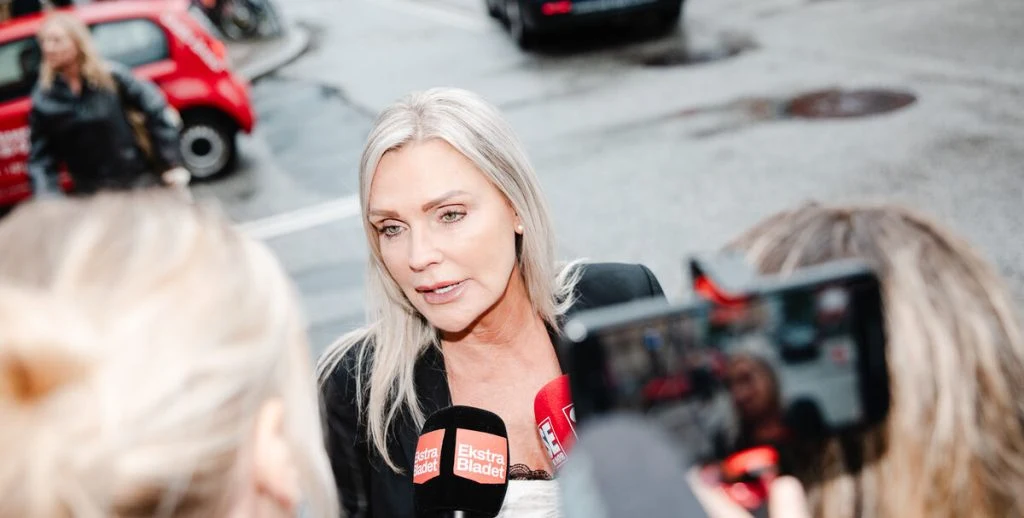 Janni Ree deler trist meddelelse: “Det værst tænkelige er sket”