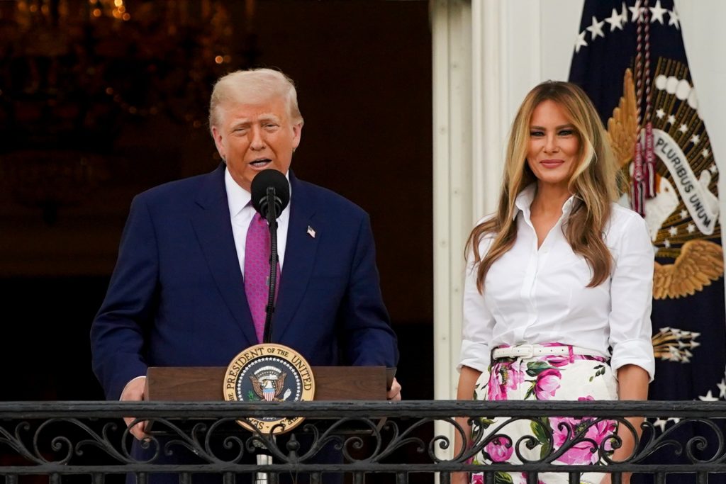 Melania gjorde hvad Trump ikke kunne: “Jeg tror, du er ved at tage mit job”