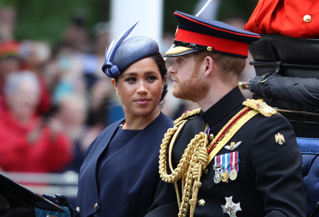 Harry og Meghan trodser tradition: Dropper jul hos dronningen