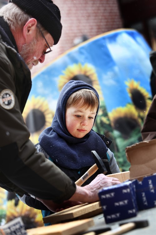 Forsvundne ulve, nyfødte påskekyllinger og mulighed for at komme “tæt på” kendt dansk rapper – Det sker i Vejle