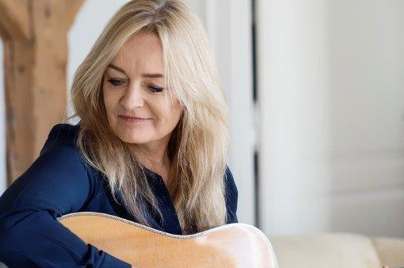 Anne Linnet overrasker: Ny stor nyhed