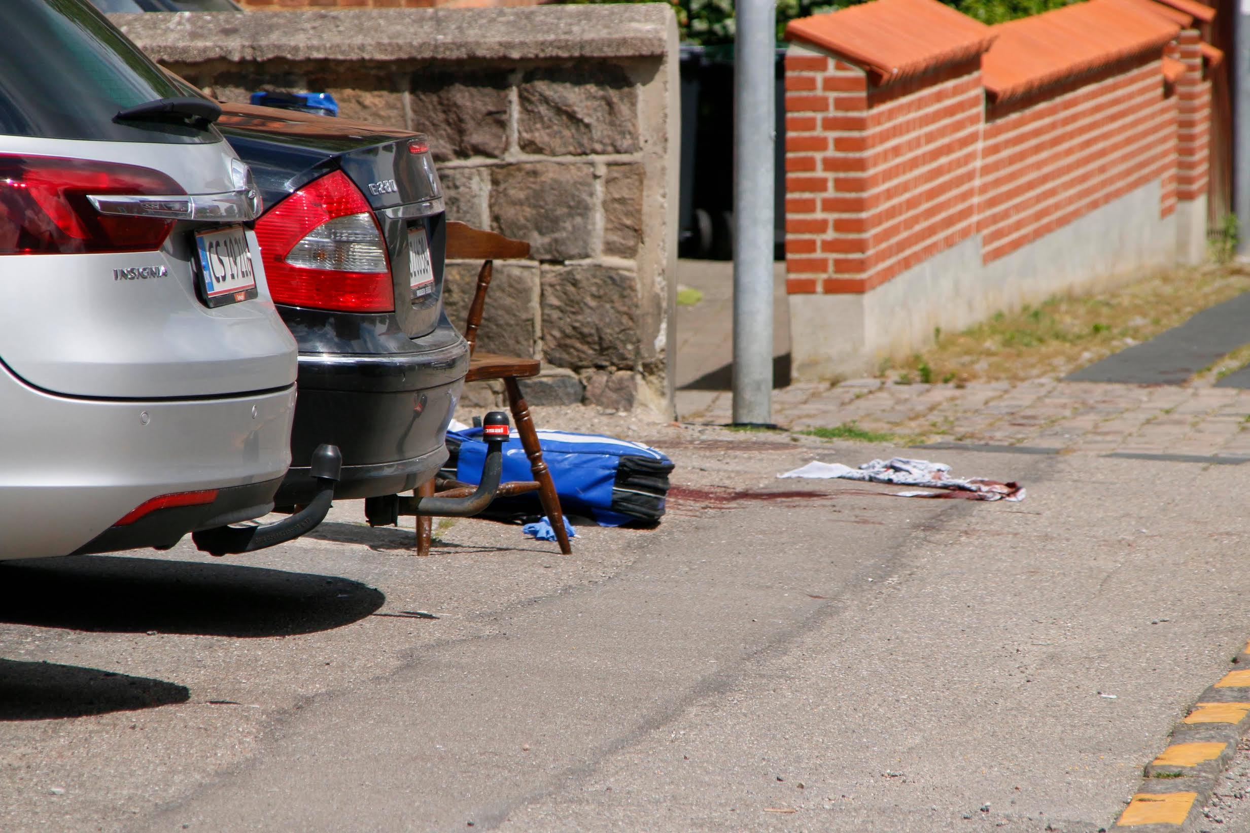 Blodigt drama tirsdag morgen: Mand i livsfare