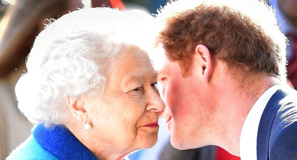 Dronningens bittersøde sidste fødselsdagshilsen til prins Harry afsløret