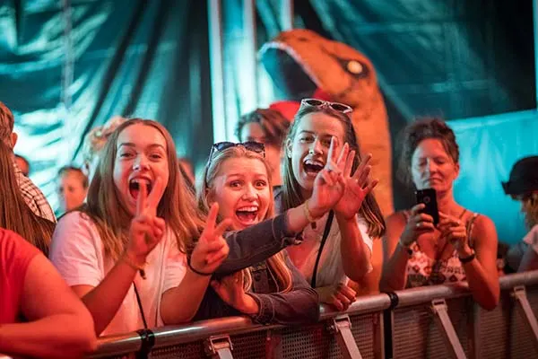 Fællesskab: Madrester fra festivalpladsen i Jelling serveres i Gormshallen