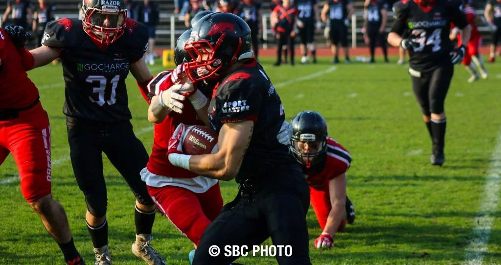 Lokalopgør: Lørdag møder Vejles Triangle Razorbacks arvefjenderne fra Aarhus Tigers til kamp om overlevelse i toppen af ligaen