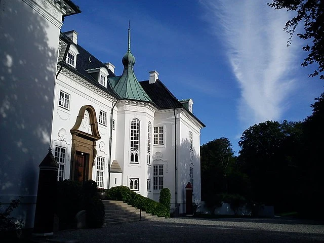 Mange har haft drømmen om at bo på et slot: Nu har du muligheden for 2 millioner kroner